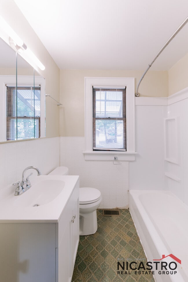 Foto del edificio - 184 Frambes Ave