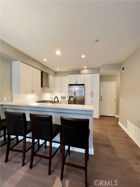 Building Photo - 65 Tierra Montanosa