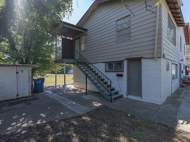 Foto del edificio - 444 Babb Dr