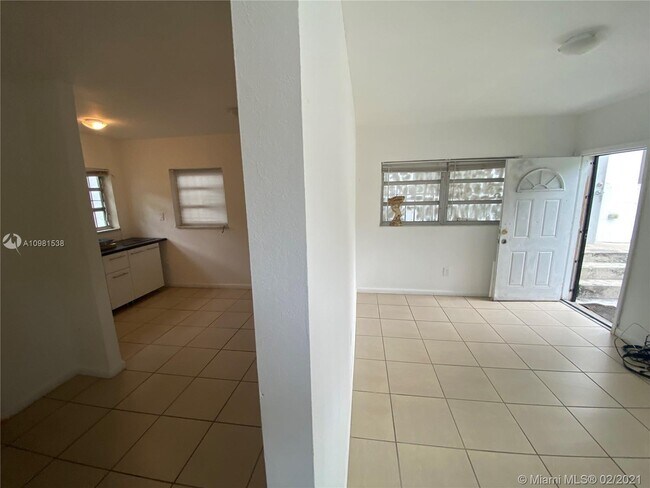Building Photo - 1460 NW 38th St