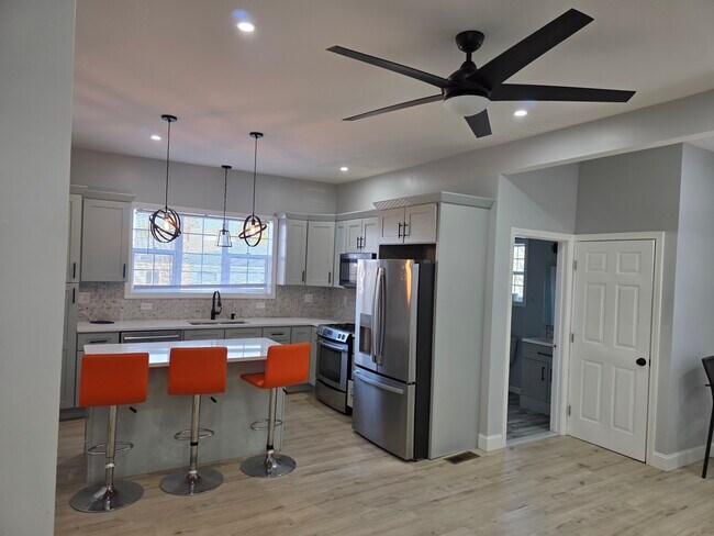 Foto del edificio - 1352 Bay St