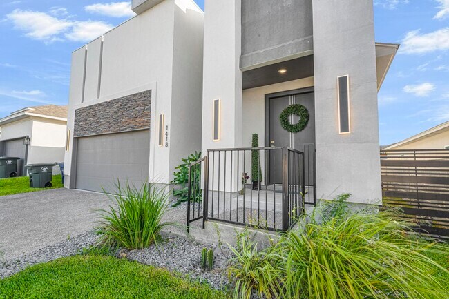 Building Photo - 1418 Eagles Ln