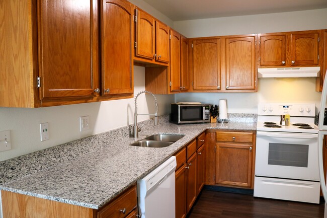 Foto del edificio - 596 W Moan Pl