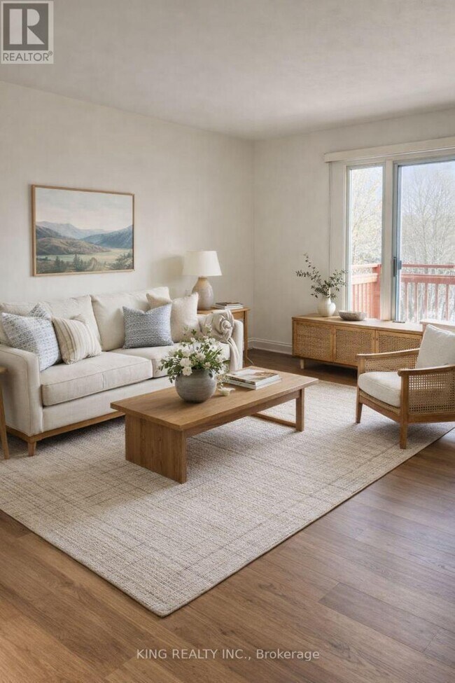 Photo du bâtiment - 215 Sloane Ave