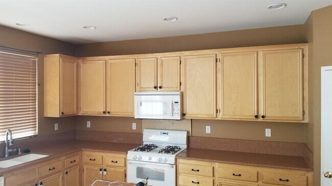 Building Photo - 13867 Bluegrass Pl