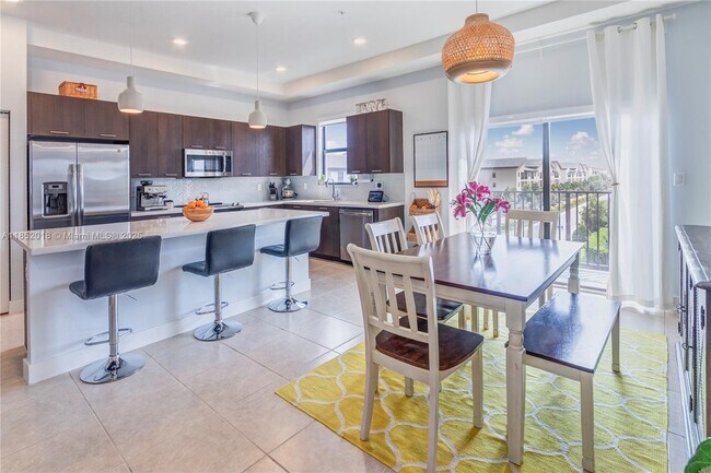 Foto del edificio - 10407 NW 82nd St