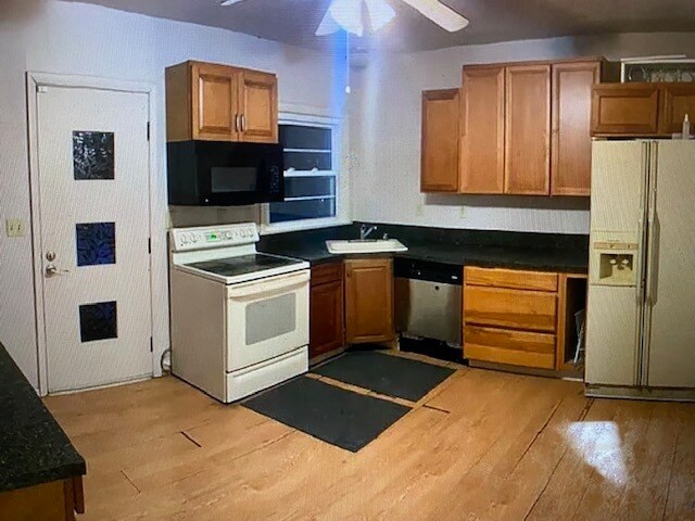 Foto del edificio - 15245 W North Ave