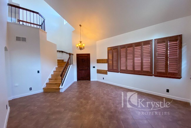 Building Photo - Cute Home in Glen Cove