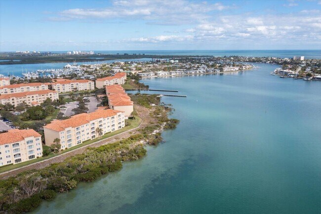 Foto del edificio - 23 Harbour Isle Dr W