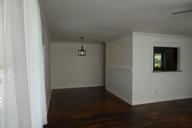 Foto del edificio - Pet Friendly 3 Bedroom 1 Full Bath located...