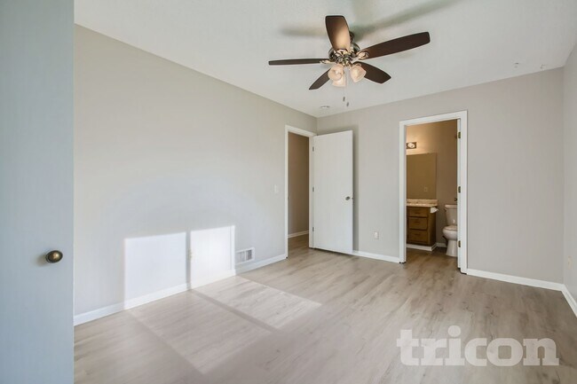 Foto del edificio - 8301 Thomas Ave N