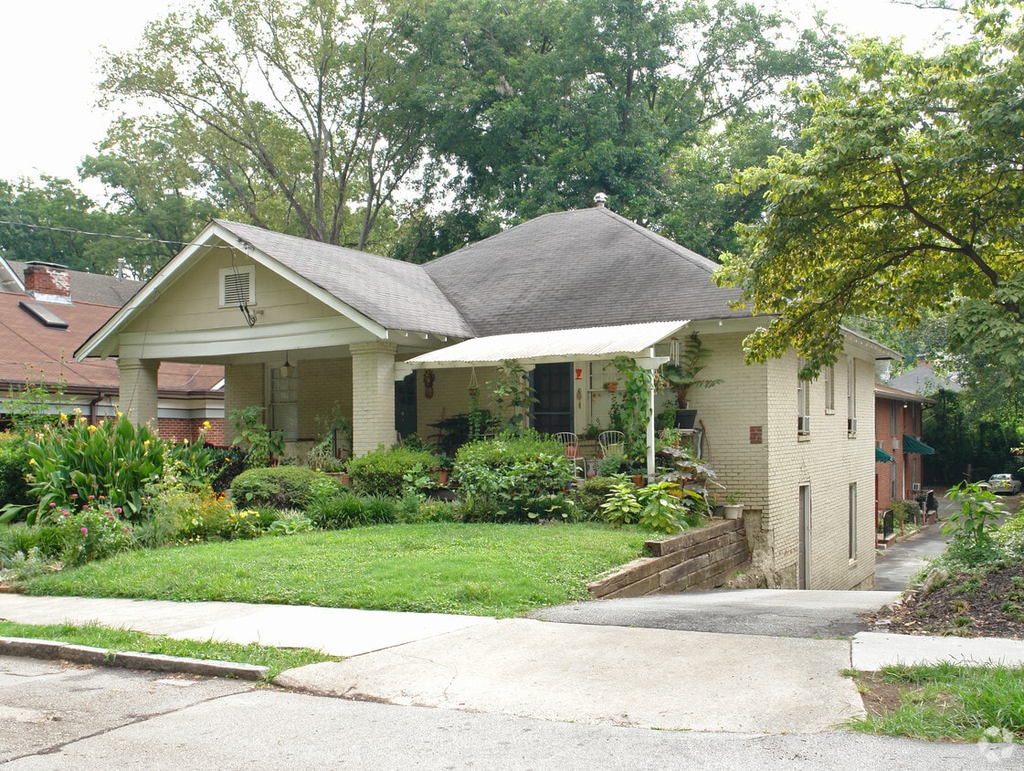 Building Photo - 855 Charles Allen Dr NE