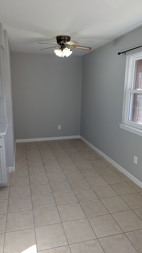 Dining Room -pic 1 - 508 Sharon Garden Ct