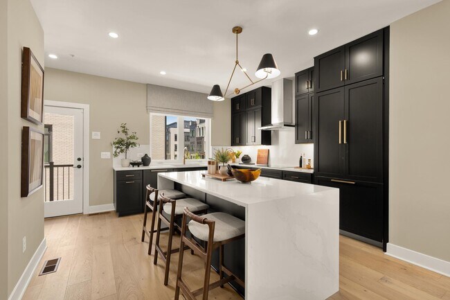 Foto del edificio - 2712 Olmsted Ct NW