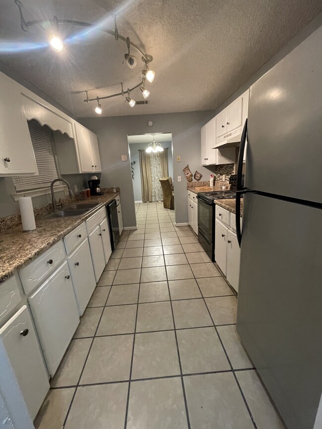 Building Photo - 1011 Barley Dr