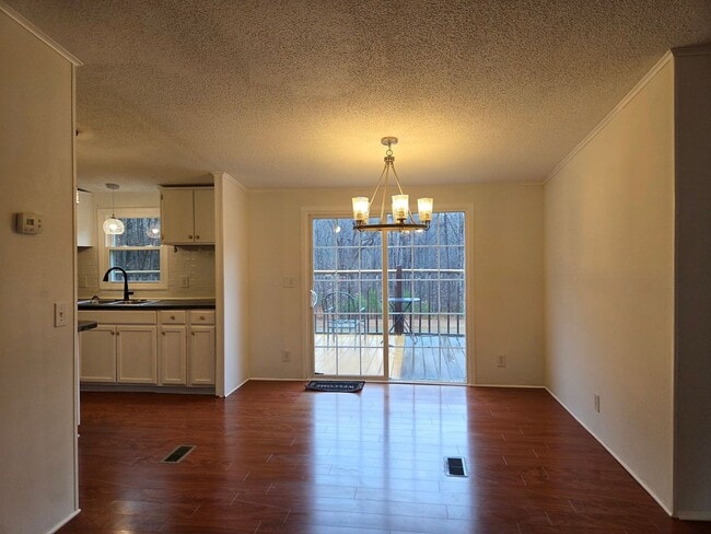 Foto del edificio - 3 bedroom mobile home in Iron Station