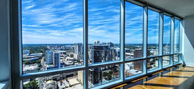Foto del edificio - 150 E Robinson St