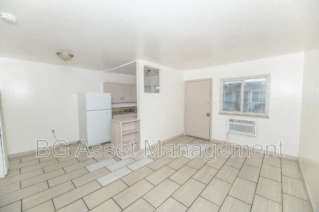 Building Photo - 728 Darina Ave