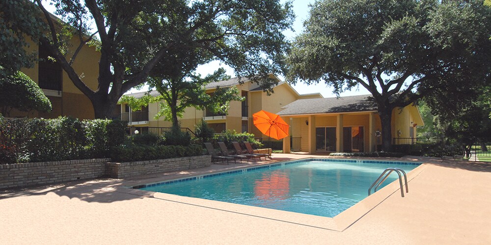 Primary Photo - Brookhaven