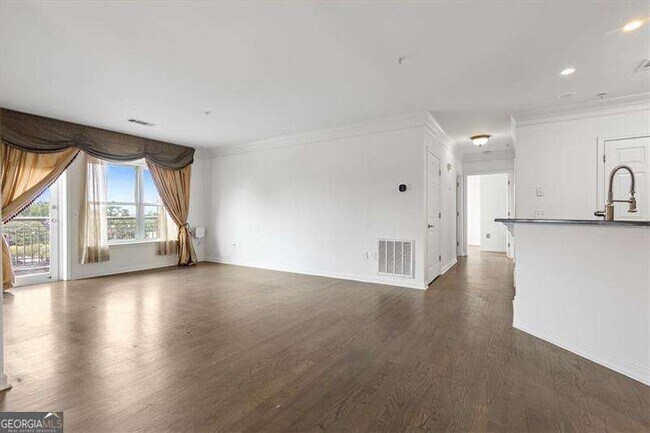 Foto del edificio - 3334 Peachtree Rd NE