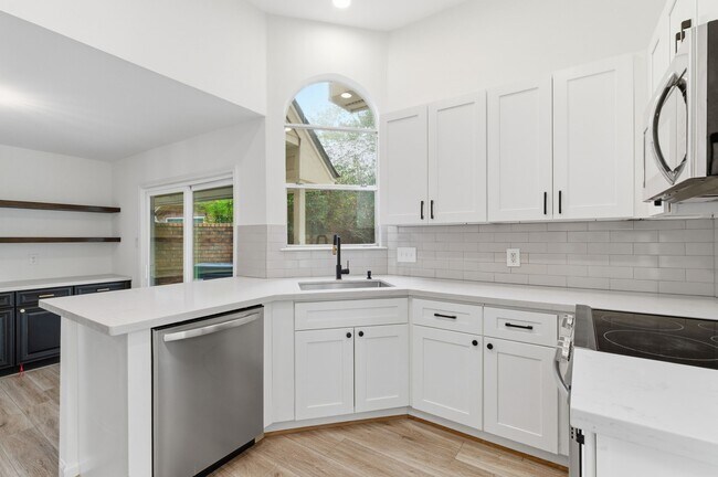 Foto del edificio - 23 Cedar Chase Pl