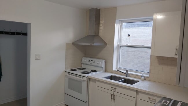 Building Photo - 22 Garthdale Crt