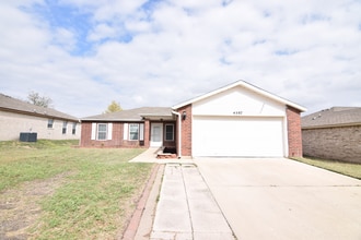 Building Photo - 4507 Hank Dr