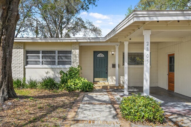 Building Photo - Perfect Winter Park Location
