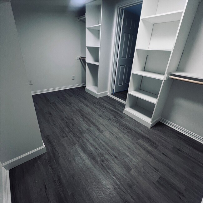 Foto del edificio - 5813 Cochran St
