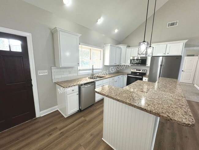Building Photo - 4BD/4.5BA FOR RENT