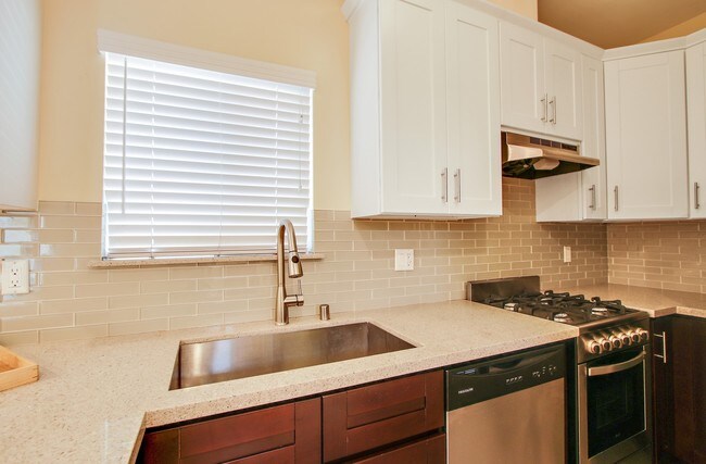 Foto del edificio - 5918 Barton Ave