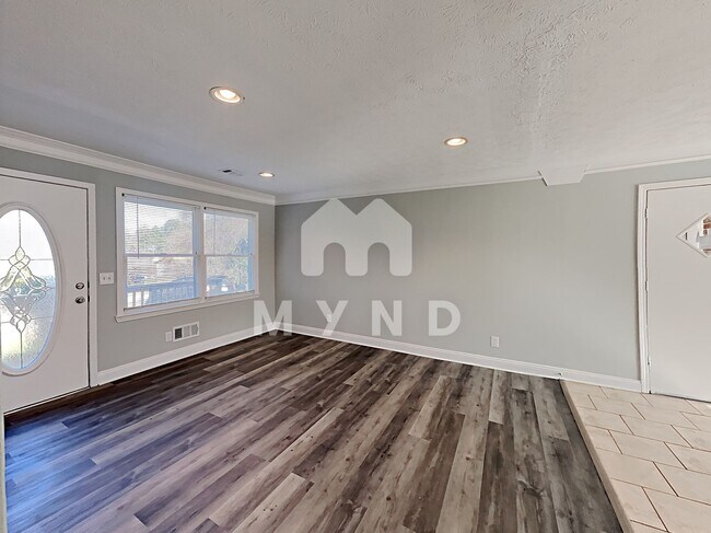 Foto del edificio - 8156 Sweetwater St