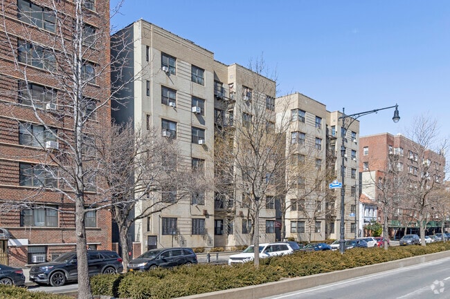 Building Photo - 1015 Grand Concourse