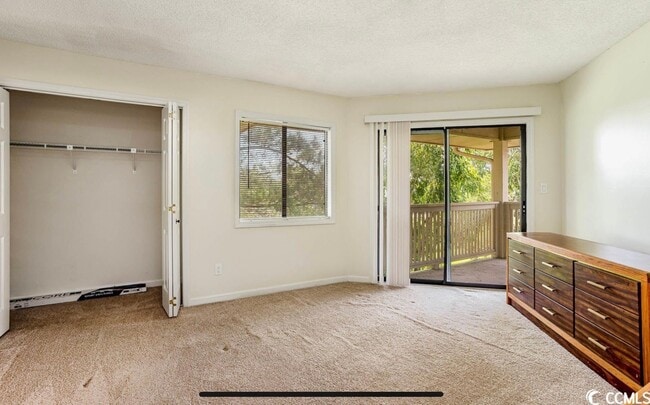 Building Photo - 4210 Pinehurst Cir