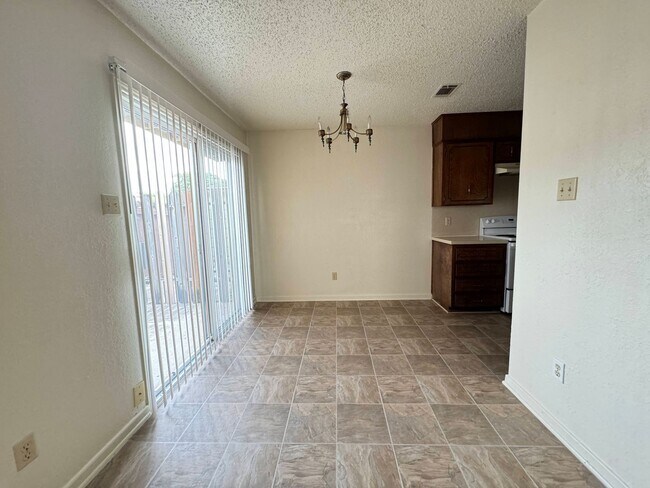 Foto del edificio - 1307 Covey Ln