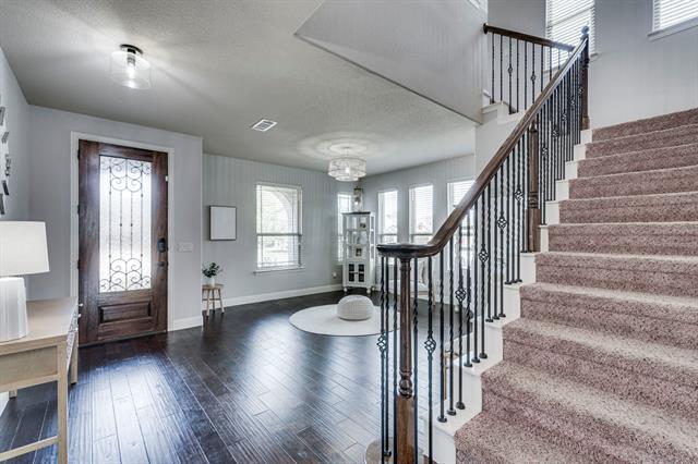 Building Photo - 514 Sagebrush Ln