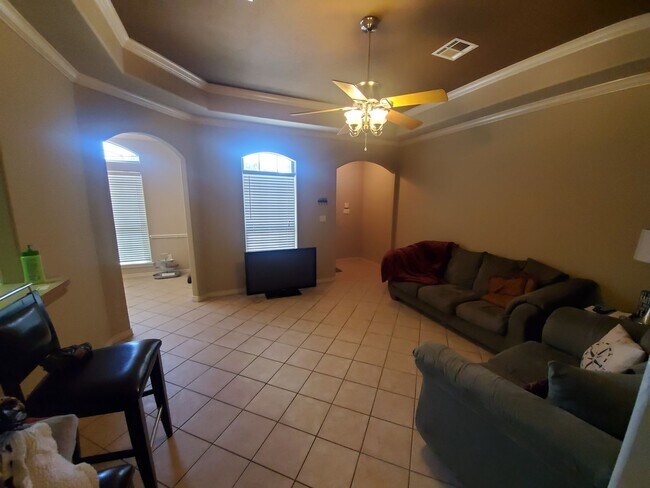 Foto del edificio - 3/3 duplex with washer/dryer and fenced yard!!