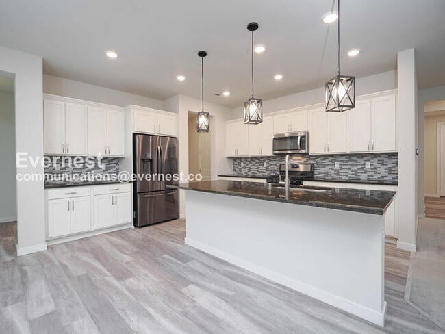 Building Photo - 33335 Crystal Ave SE