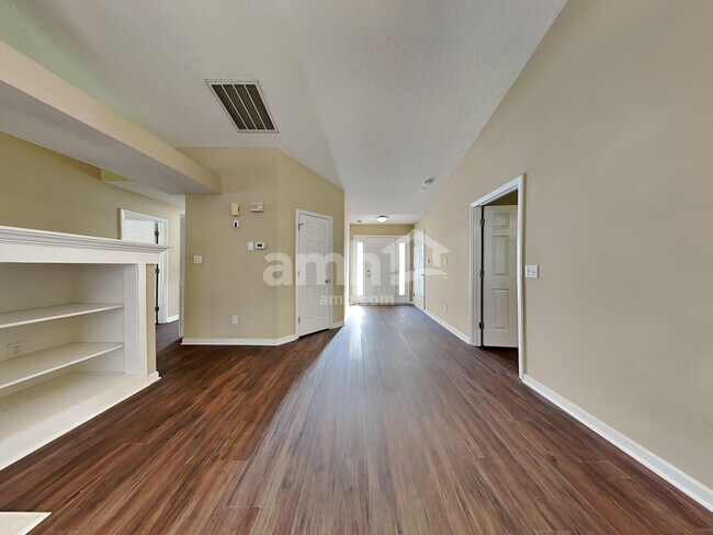 Building Photo - 2330 Riley Forest Dr