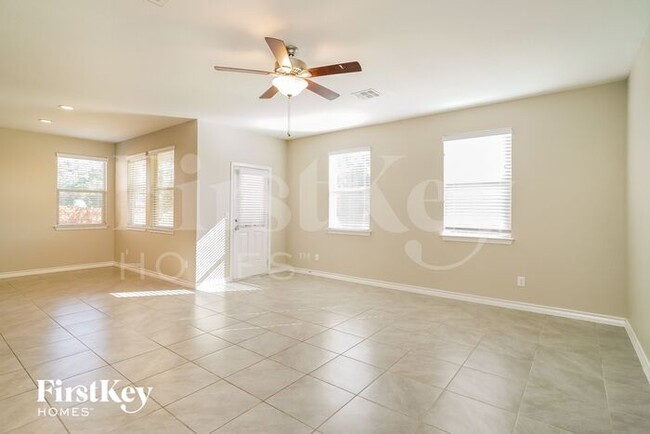 Foto del edificio - 5602 Burr Bluff