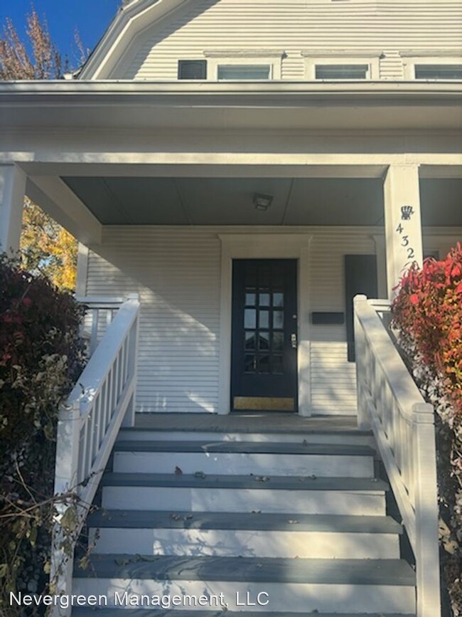Foto del edificio - 5 br, 2 bath House - 4320 Wakeley St