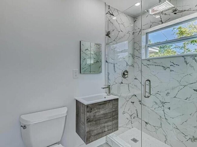 Foto del edificio - 855 Date Palm Dr