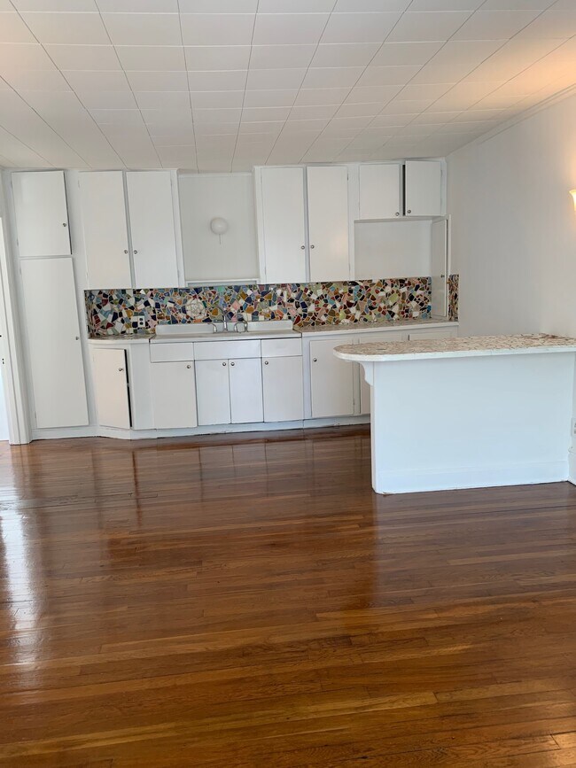 Foto del edificio - 102 E 38th St