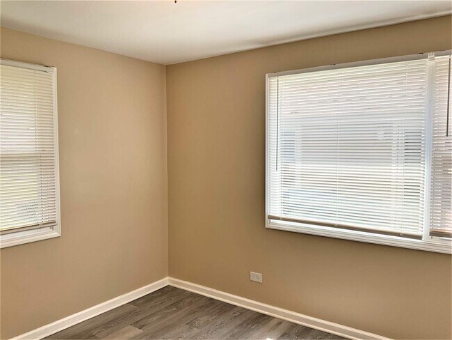 Building Photo - 4949 Paxton Rd