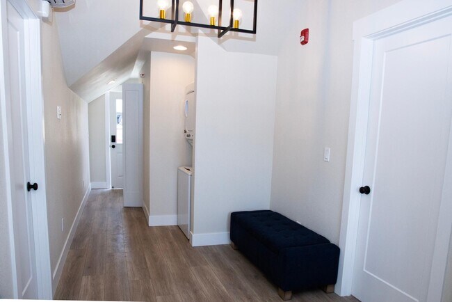 Building Photo - 1351 Terrace