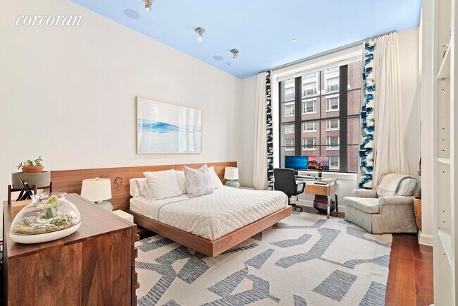 Foto del edificio - 2112 Broadway
