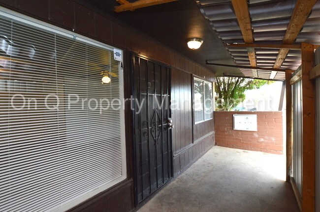 Building Photo - 619 E Marilyn Ave