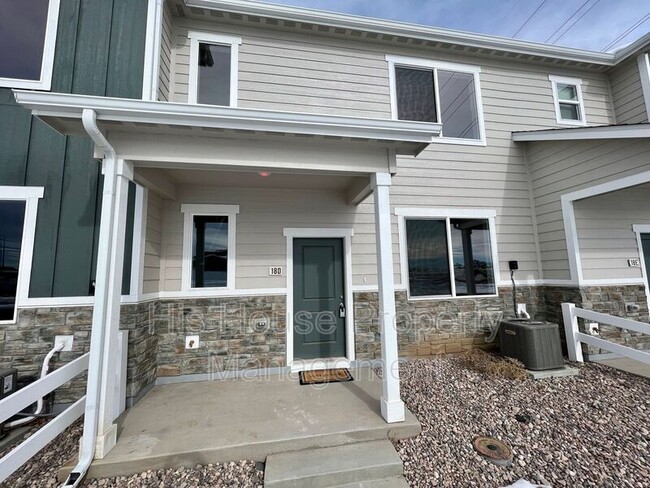 Building Photo - 1353 Reynolds St