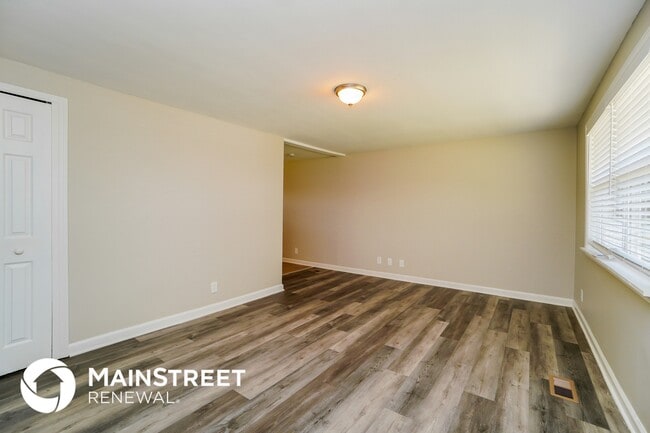 Foto del edificio - 357 Amesbury Dr