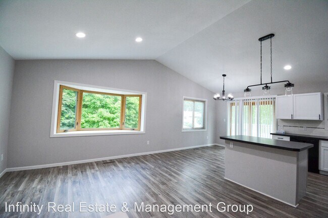 Building Photo - 4 br, 2 bath House - 4521 Glen Ln NW